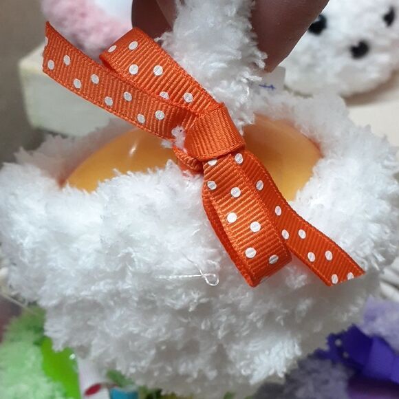 Hand crocheted Fuzzy mini Easter baskets, bunnies (pick 2) - Picture 9 of 11